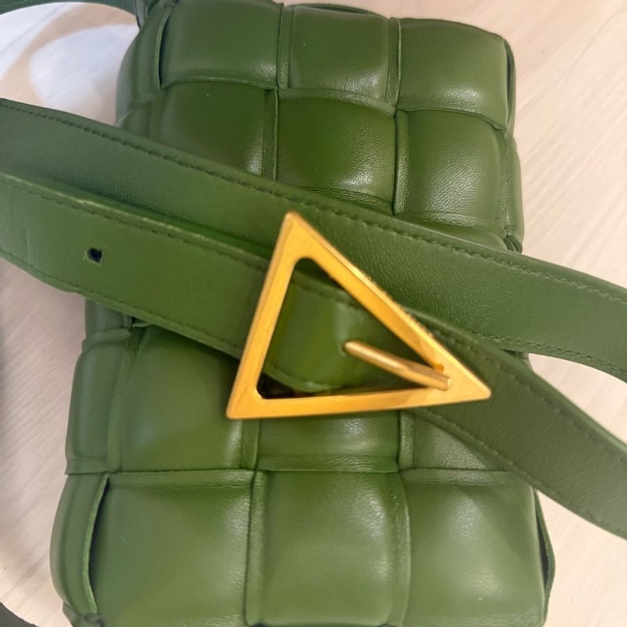 Bottega Veneta Padded Cassette 編織小羊皮斜背包-3