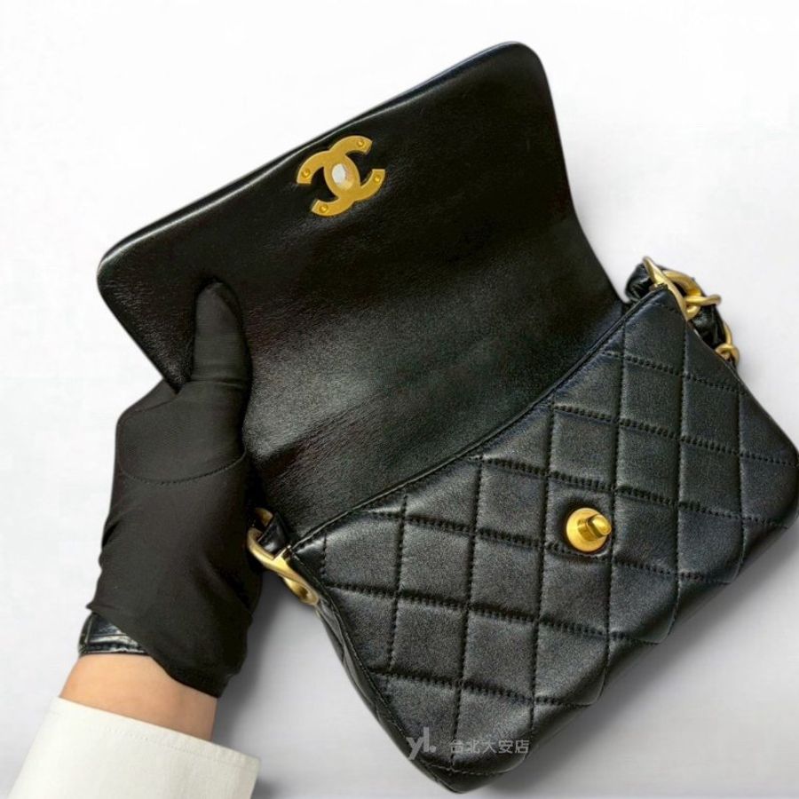 A13218-CHANEL 黑色菱格羊皮霧金釦粗皮穿鏈口蓋腋下包/AS4886-5