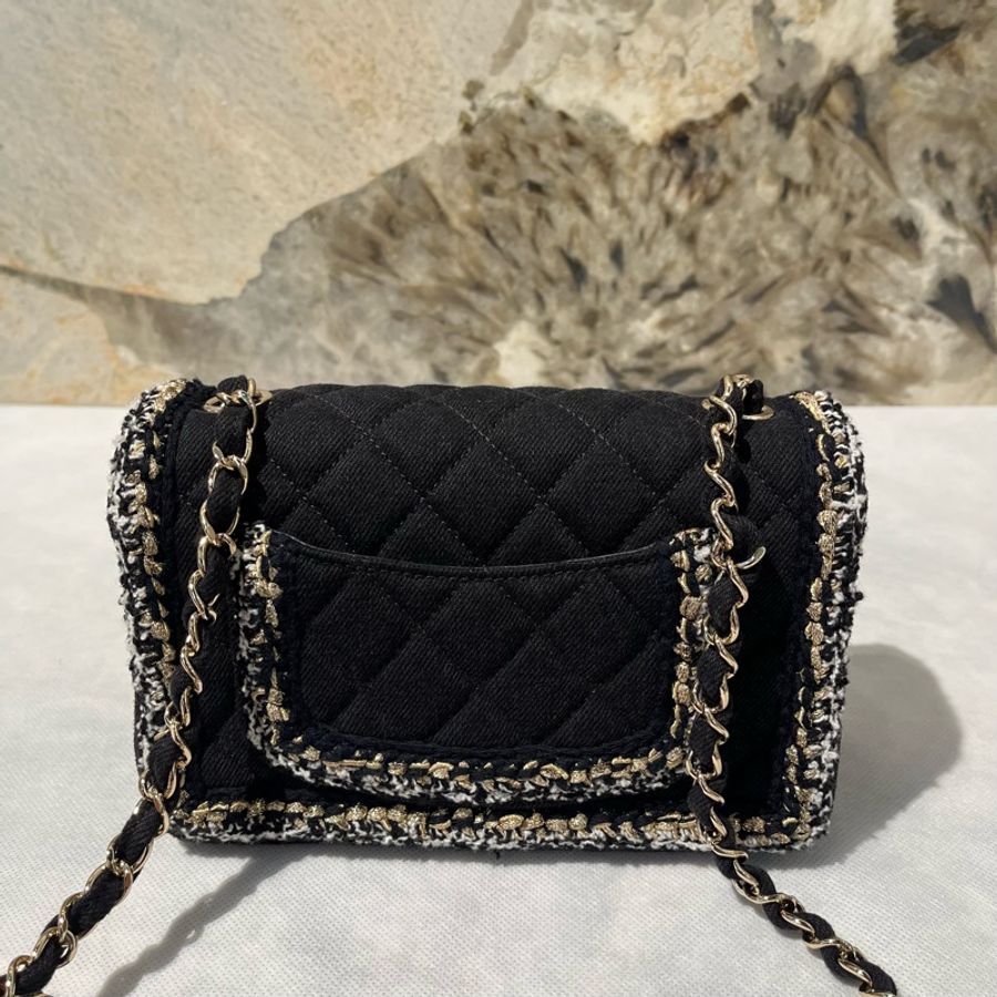 Chanel黑色牛仔布拚毛呢Logo雙C口蓋包-2