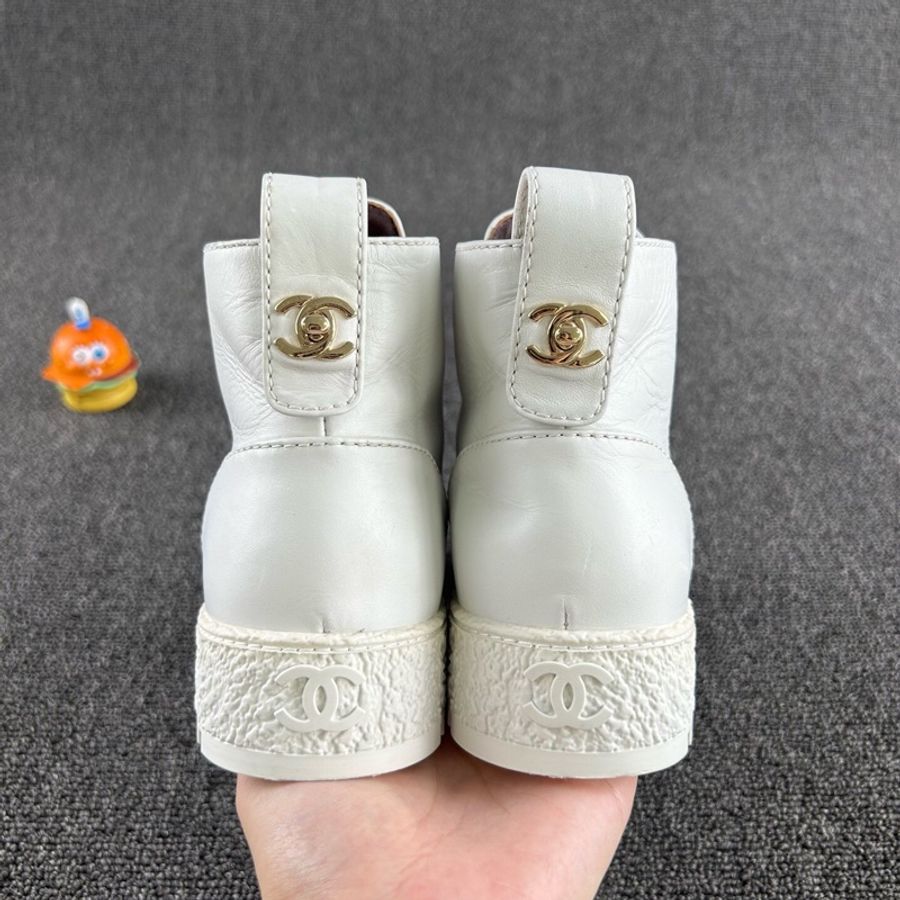 Chanel香奈兒白色厚底短靴 尺碼：36.5 落地一次🧡-4