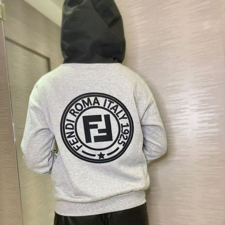 💎Han's house精品服飾💎  FENDI 芬迪 立體刺繡 LOGO 連帽 衛衣 帽T 義大利製 現貨 青年款-6