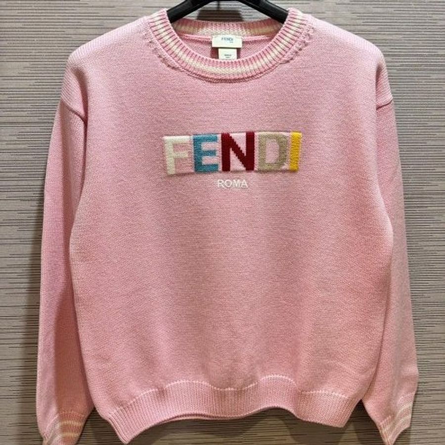 💎Han's house精品服飾💎  FENDI 毛衣  現貨 青年款原價23500-0