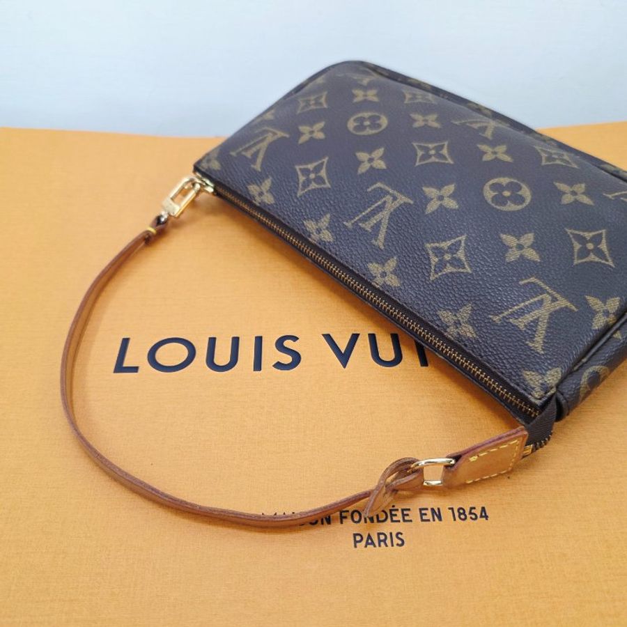 6月我生日亂賣啦   Louis Vuitton原花大款麻將包  手提包/腋下包/斜背包 大手機可入就是好包-16