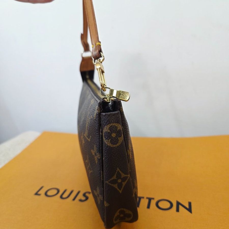 6月我生日亂賣啦   Louis Vuitton原花大款麻將包  手提包/腋下包/斜背包 大手機可入就是好包-18