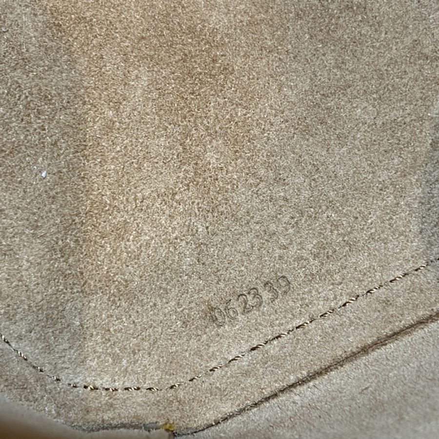 LOEWE 軟面小牛皮 mini 沙色 Pebble 金釦 水桶包 手提包 斜背包-40