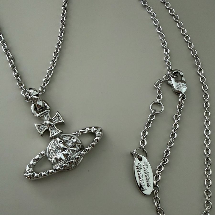 Vivienne Westwood🪐 Mayfair Bas Relief Necklace 經典款 項鍊 卯釘設計-3