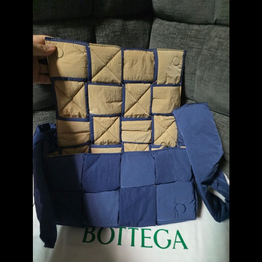 [全新]Bottega Veneta BV 尼龍 cassette 深藍色拼卡其色-5