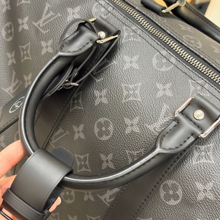 Louis Vuitton路易威登 keepall45 黑老花斜挎包旅行袋 配件有皮牌+手柄環+肩帶。-9