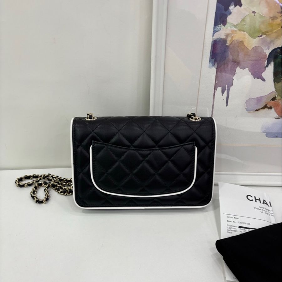 Chanel 香奈兒 25P系列 黑白熊貓漫畫方胖子，晶片有購證 閒置 尺寸12.5x19.5x3.5cm-1