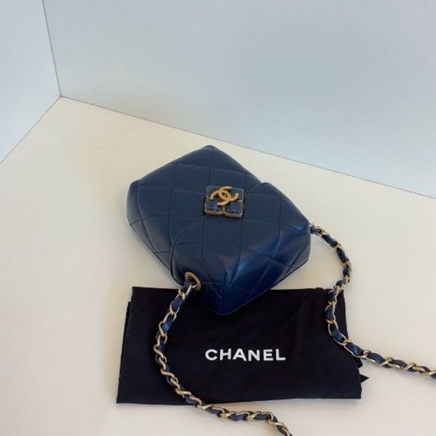 閒置新 香奈兒/Chanel 四葉草寶石扣 寶藍色菱格盒子包 芯片款-4