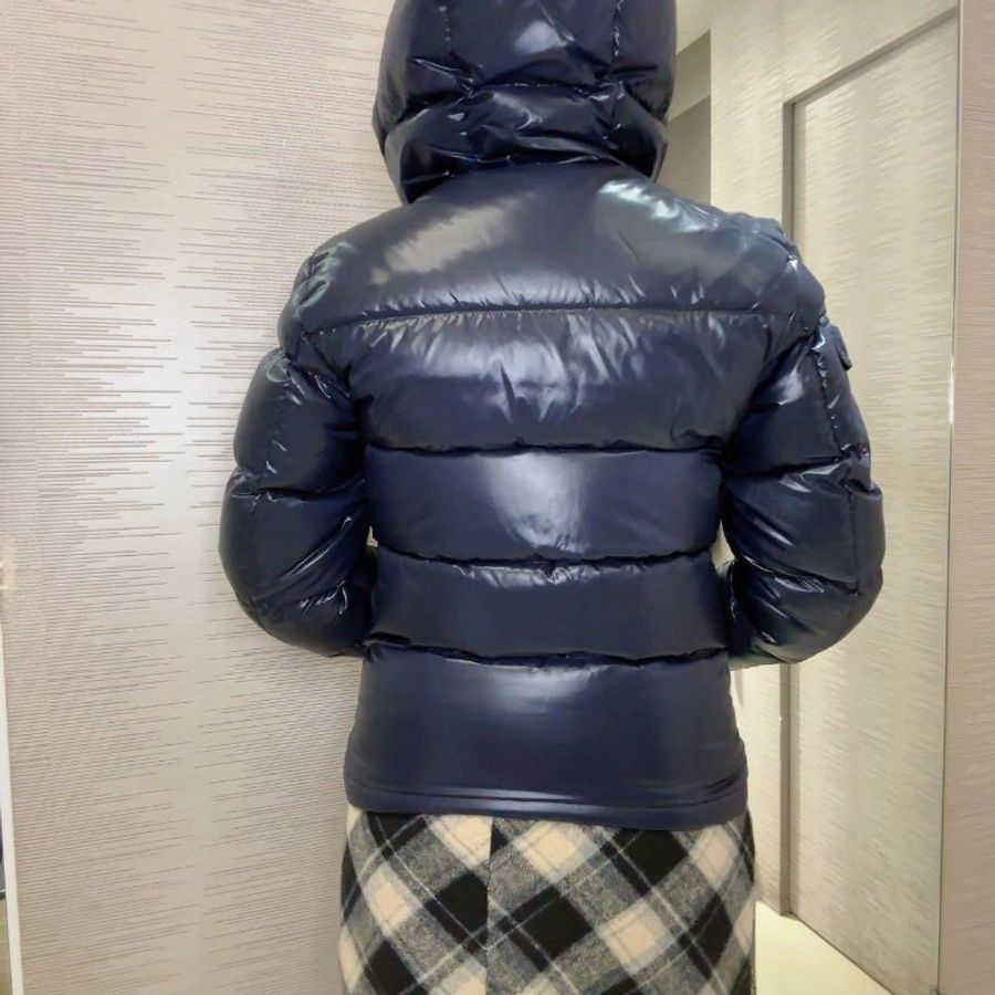 💎Han's house精品服飾💎 moncler Ecrins 羽絨 連帽 外套 現貨 00 原價 67600-1