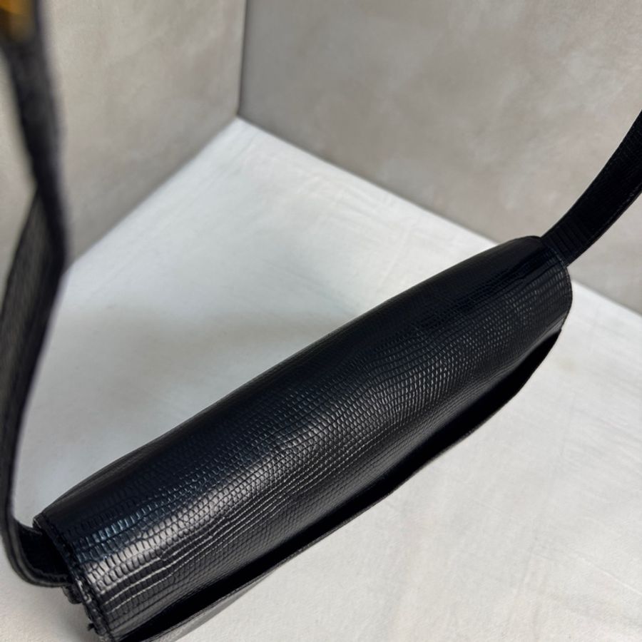 【赫蒂國際精品】 Gucci 黑色皮革翻蓋肩背包 vintage 二手 中古-8