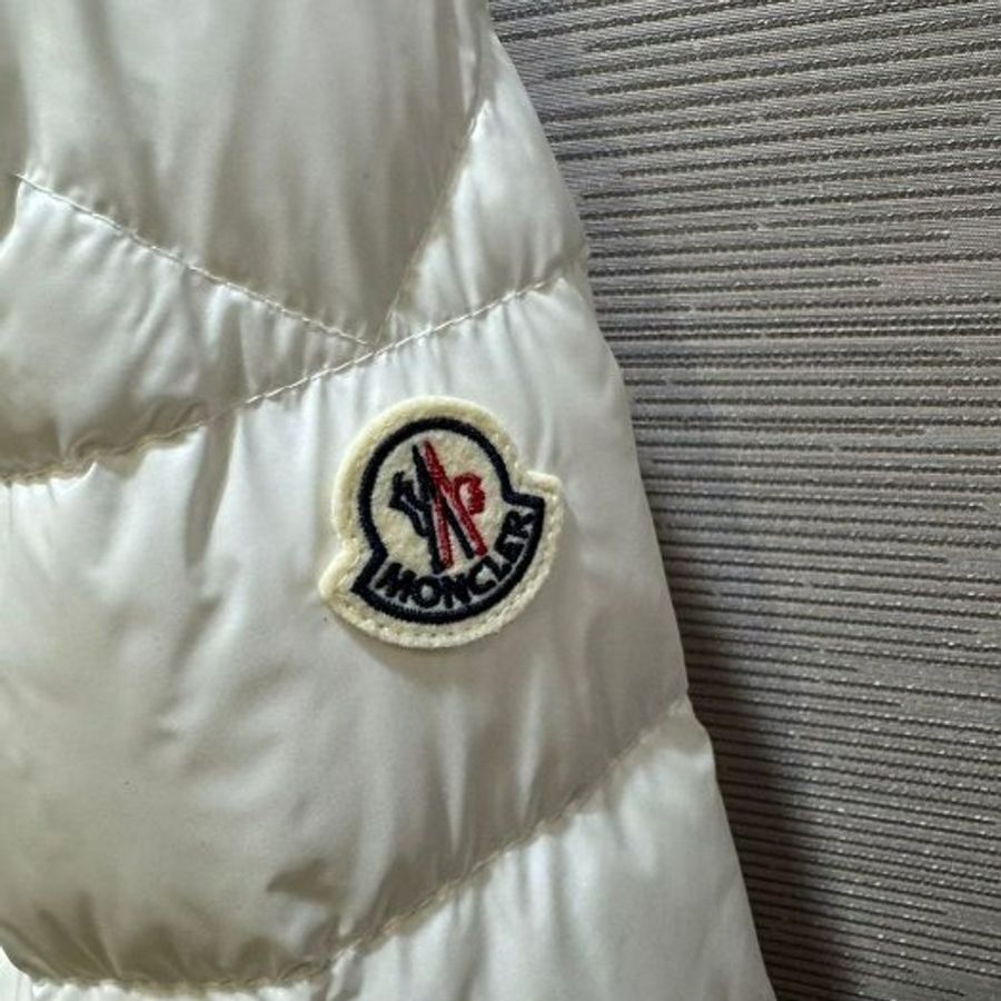 💎Han's house精品服飾💎 MONCLER Gliere 羽絨 連帽 外套 可手水洗 義大利製 白 現貨 M 原價61200-4