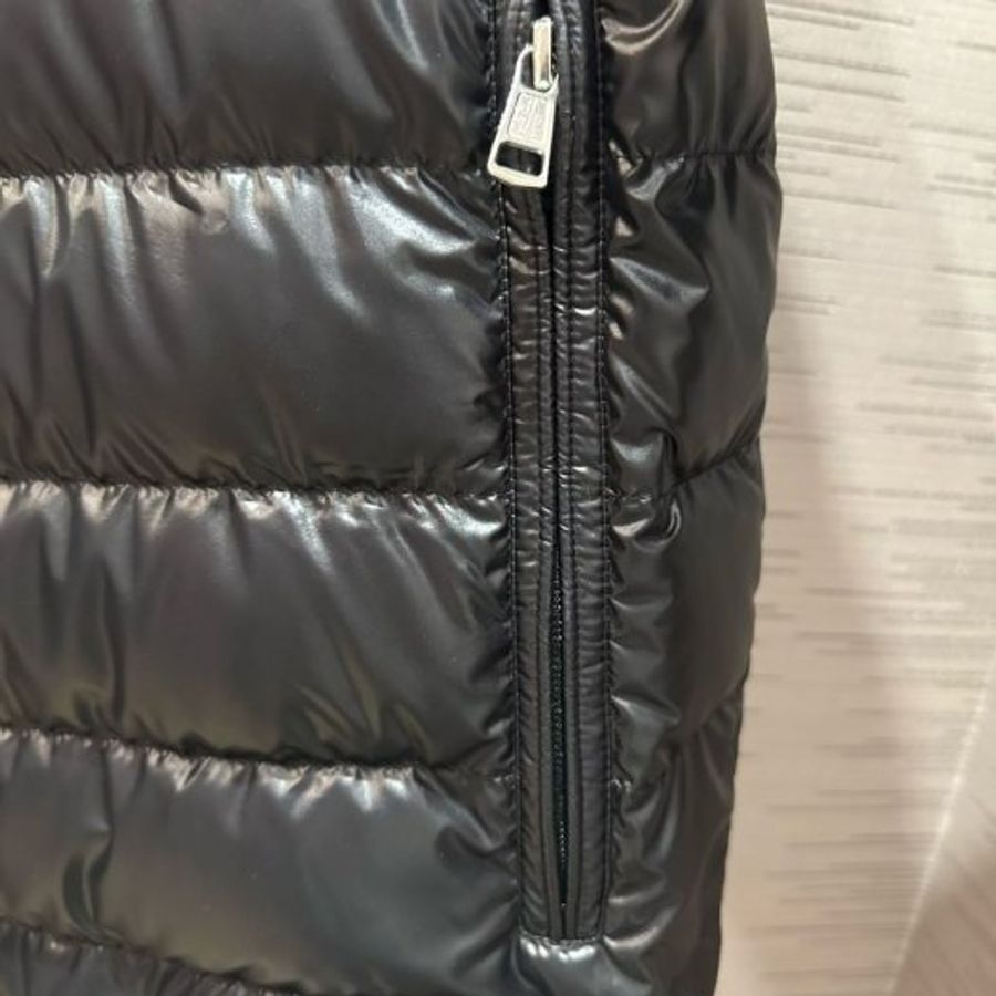 💎Han's house精品服飾💎 MONCLER Arroux 羽絨 外套 可水洗 現貨 3 原價45700-3