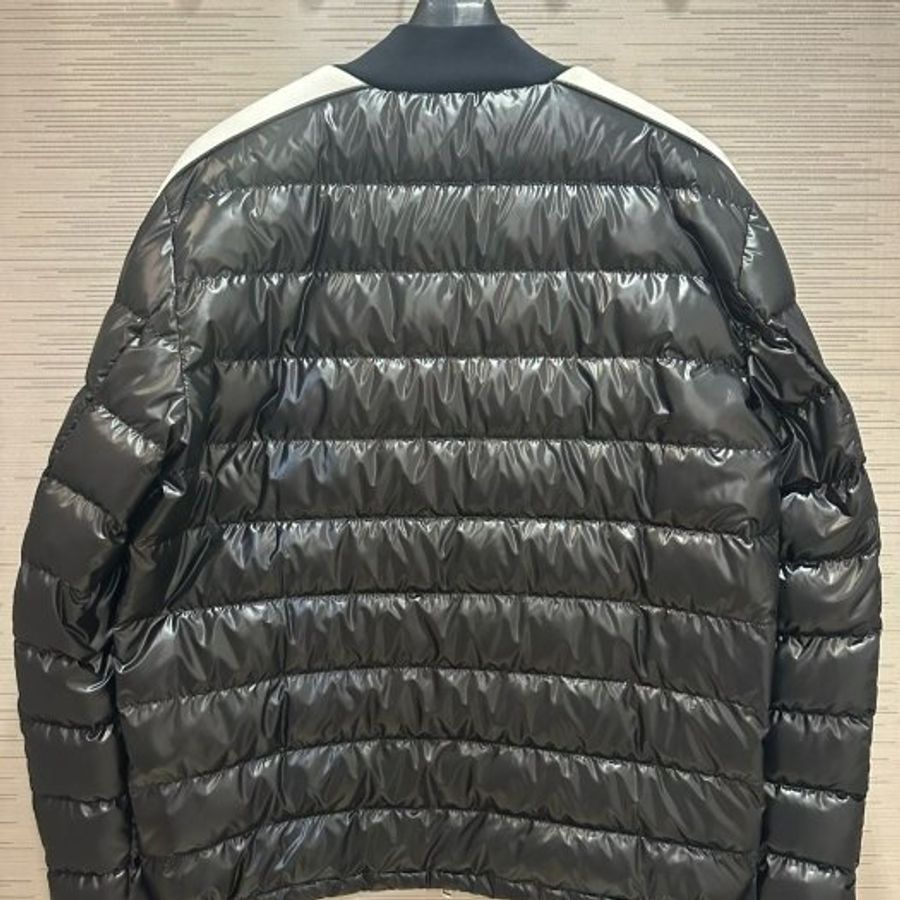 💎Han's house精品服飾💎 MONCLER Arroux 羽絨 外套 可水洗 現貨 3 原價45700-4