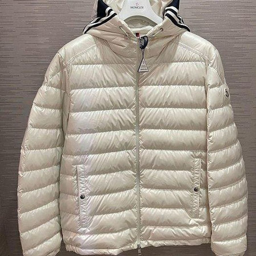 💎Han's house精品服飾💎 moncler Cornour 羽絨 連帽 外套 可水手洗 現貨 2/3/4原價52800-0