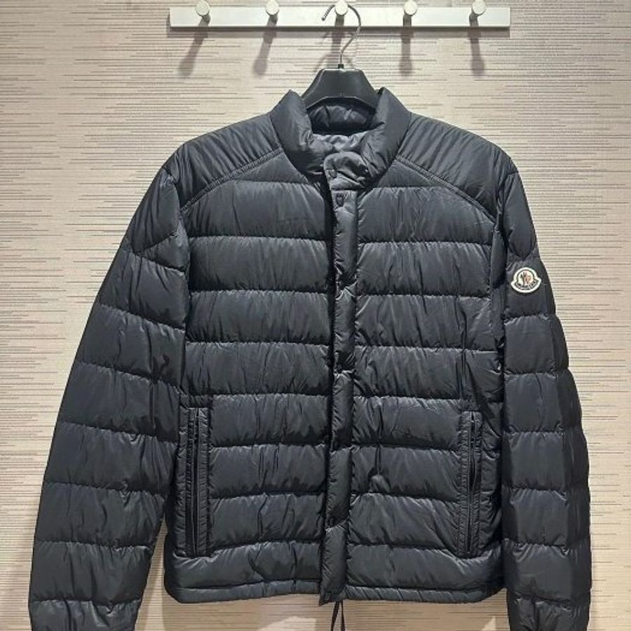 💎Han's house精品服飾💎  moncler Selves 羽絨 外套 消光 深藍 可手水洗 現貨 L 原價49600-0