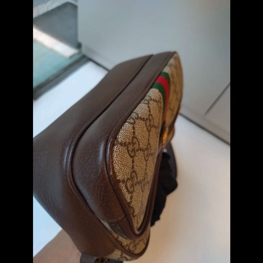 Gucci 咖皮邊印花PVC綠紅綠數層拉鍊斜背包-10
