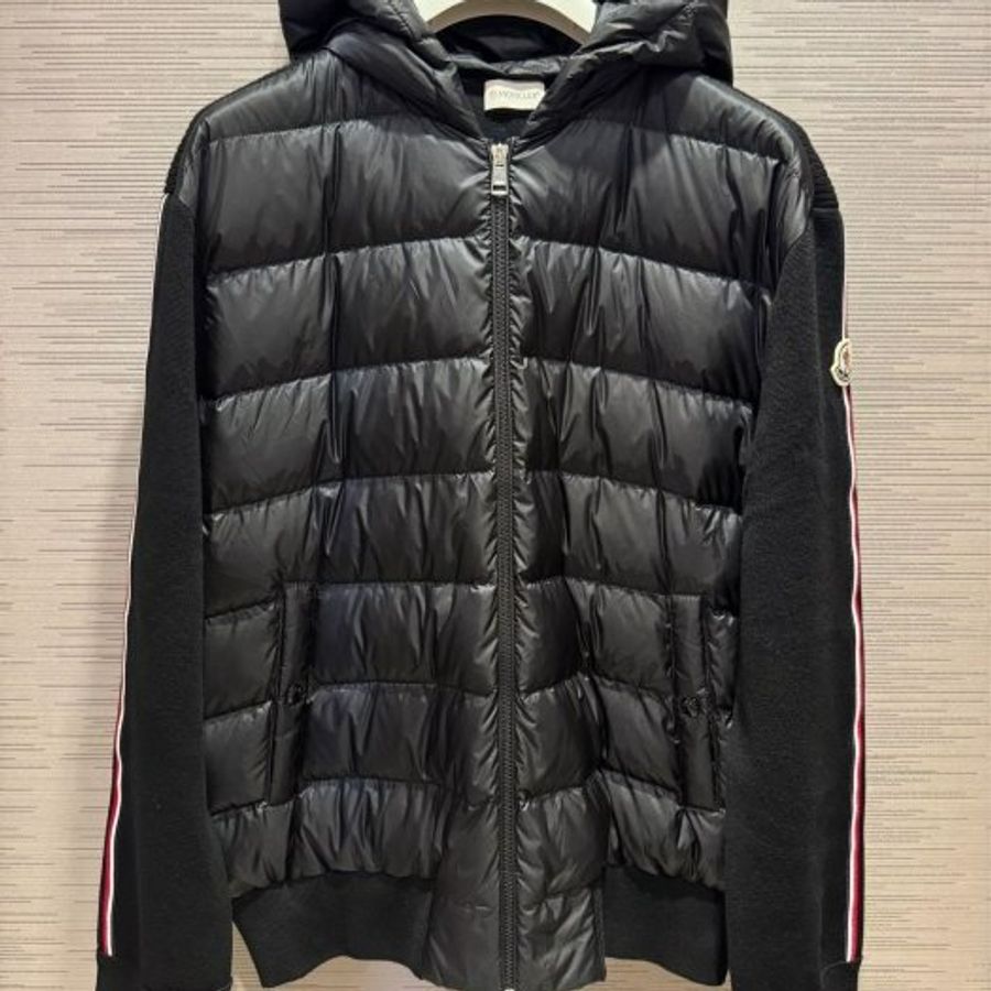 💎Han's house精品服飾💎  moncler 拼接 初剪羊毛 羽絨 彩條 連帽 外套 黑 現貨XL 原價45000-0