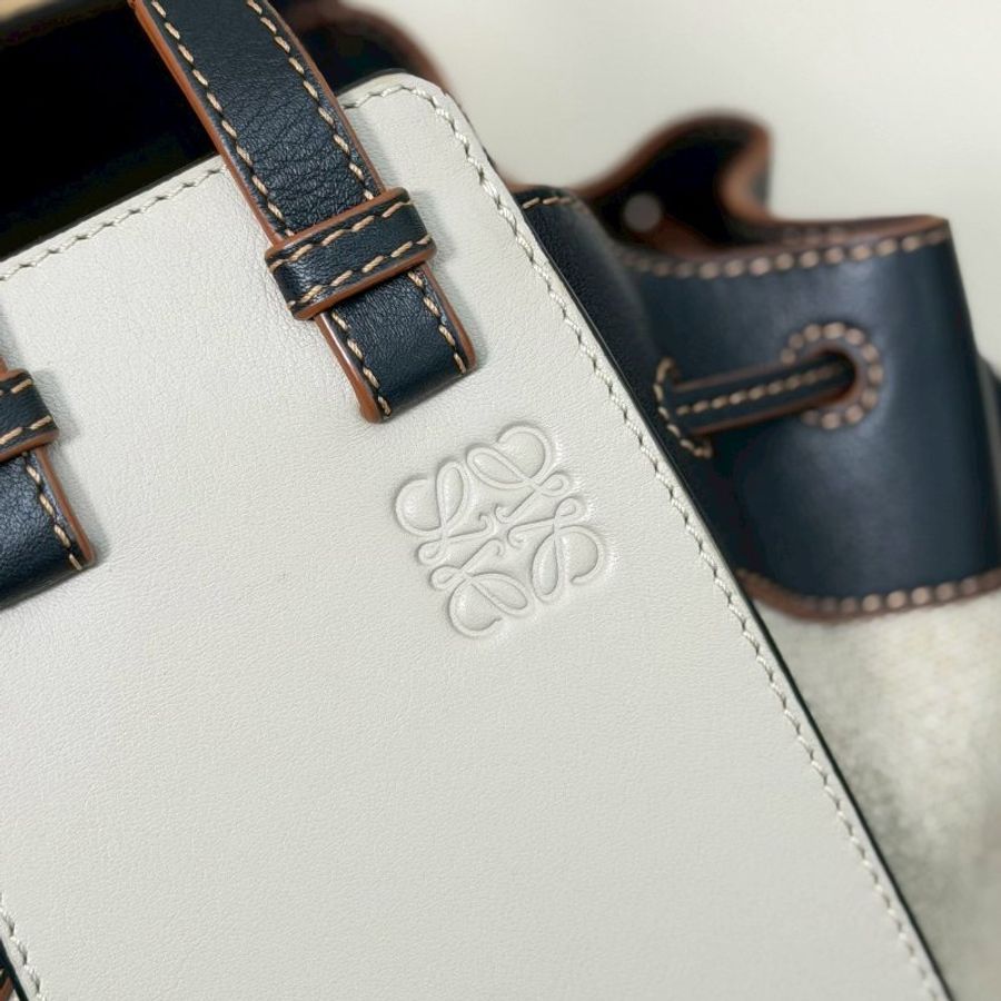 🏷Loewe 羅意威．Mini Hammock 吊床包/客人寄賣-16