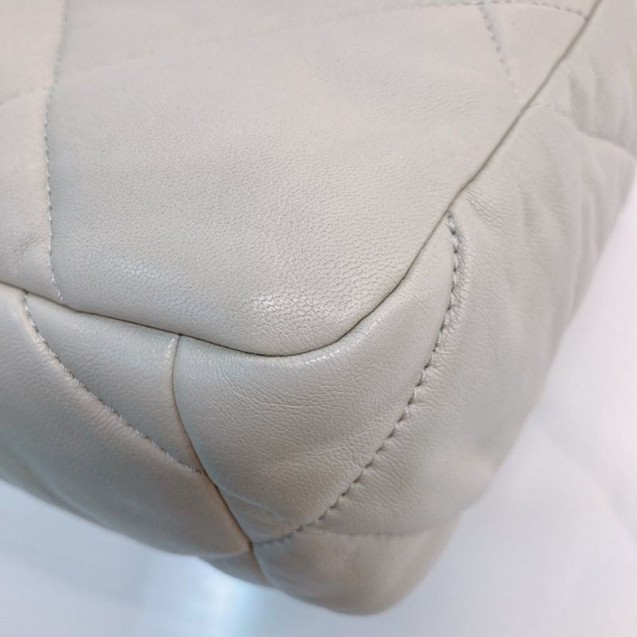 MS0724	Chanel 香奈兒經典19 小號羊皮淺灰色銀扣 Small Lambskin Light Grey x PHW-8