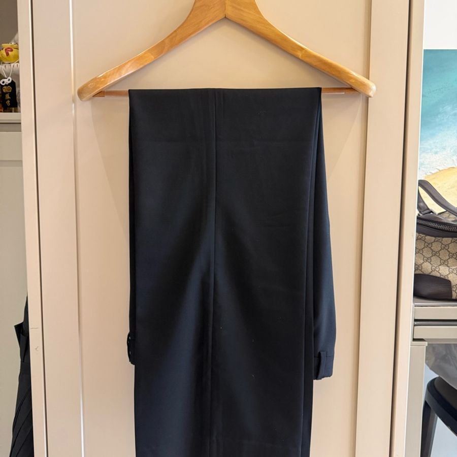 Saint Laurent 👍🏻YSL 黑色西褲，100%Real正貨-1