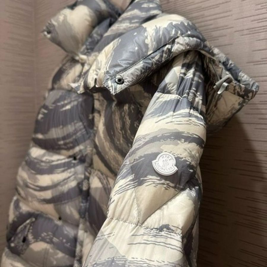 💎Han's house精品服飾💎moncler 聯名 高機能 羽絨 連帽 可拆 外套 可水手洗 現貨 1/2 原價63700-1