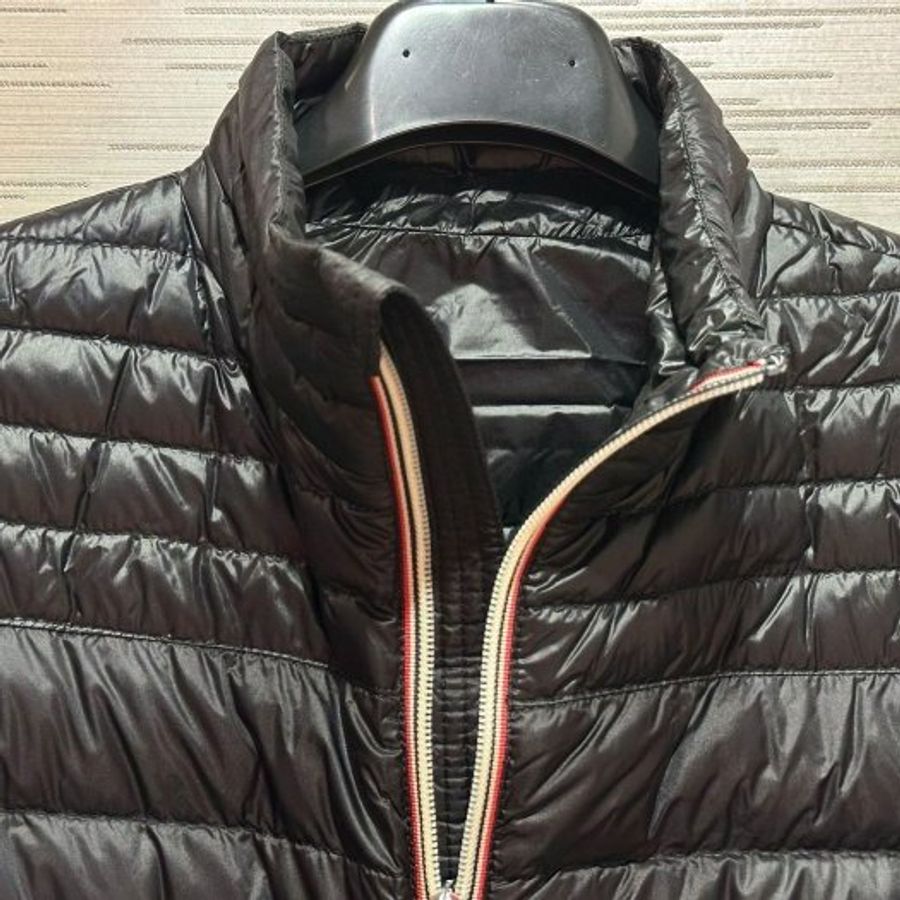 💎Han's house精品服飾💎Moncler Daniel 羽絨 外套 黑 可手水洗 現貨 1/2 原價47000-3