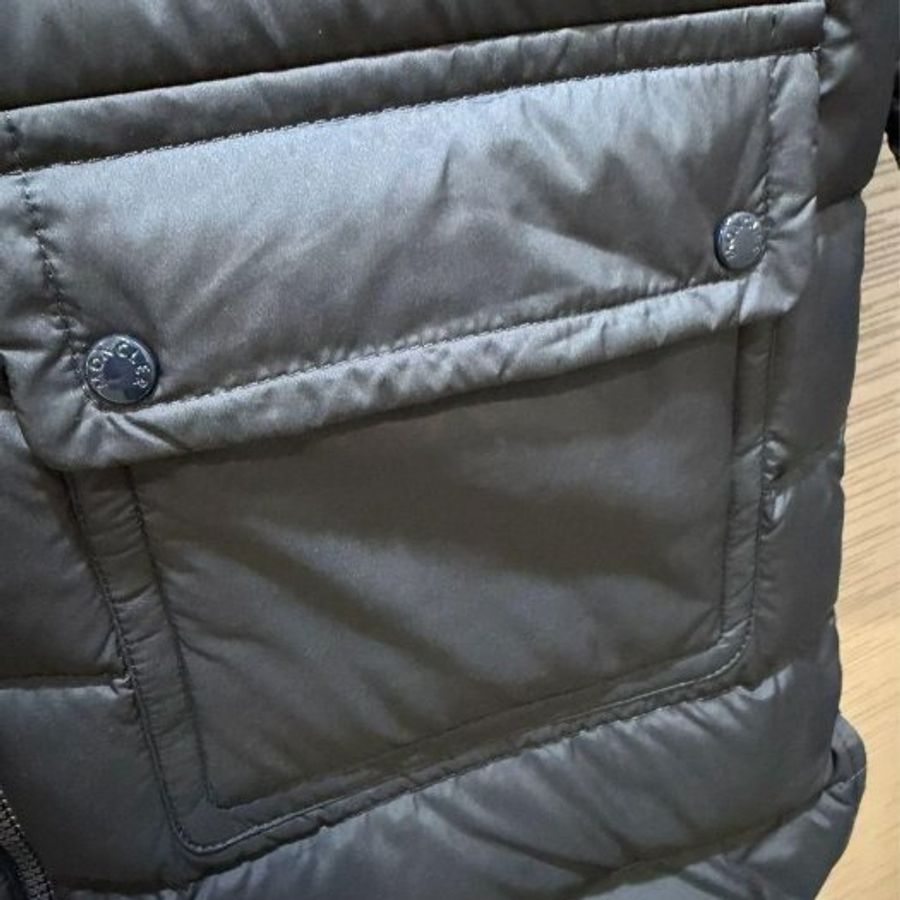💎Han's house精品服飾💎MONCLER Pasenza 中版 羽絨 外套 現貨 青年款 原價41000-4