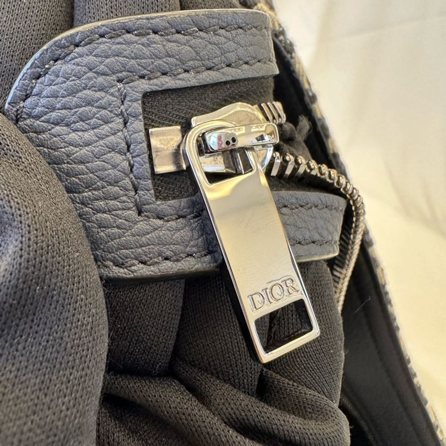 #男士必備#超大容量#Dior 迪奧 Oblique 老花刺繡馬鞍郵差包/深藍#附購證-12