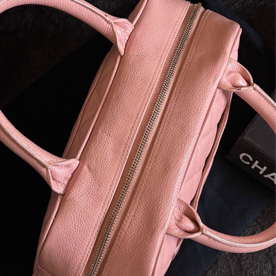 香奈兒/Chanel 粉色荔枝紋手提保齡球包小號 8開 27cm×15cm。-2