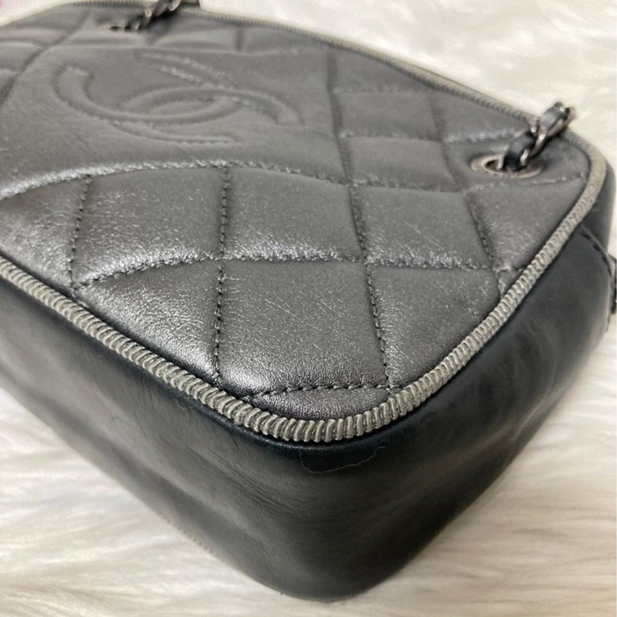 《初。Vintage》 Chanel 黑銀相機包-7