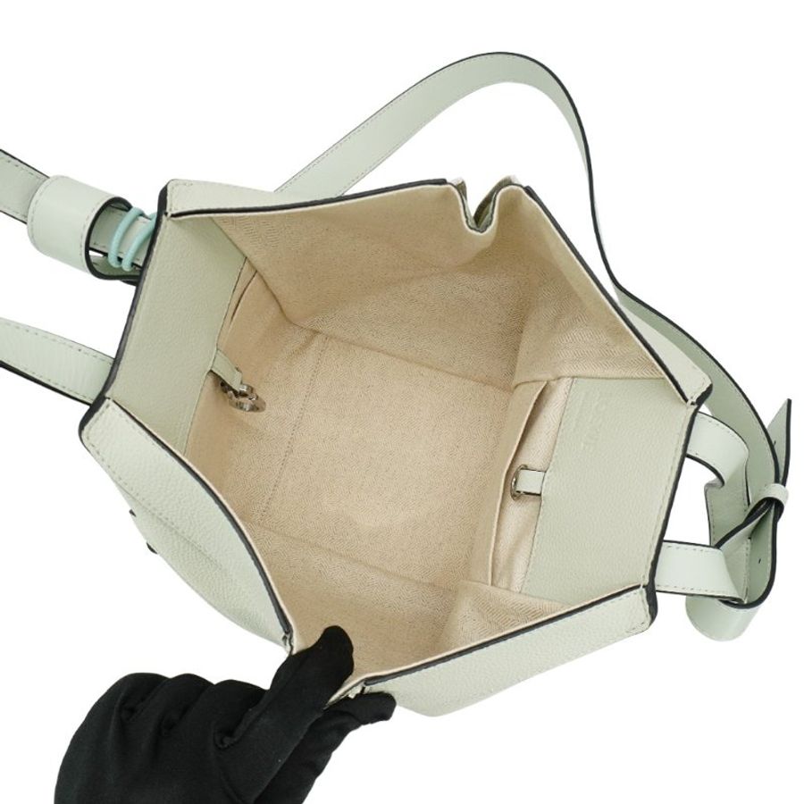 Loewe 展示品 Hammock 柔軟粒面小牛皮吊床包(氣泡綠)-5