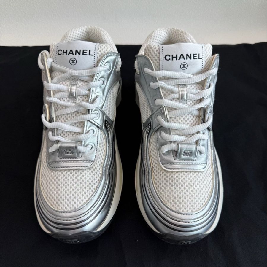 CHANEL香奈兒 銀角大王  皮革 徽標 白銀色 36.5碼-1