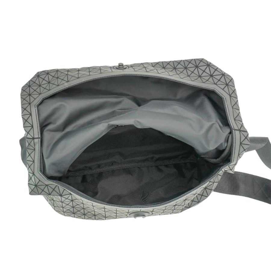 Issey Miyake Bao Bao 幾何細方格釦式斜背包-4