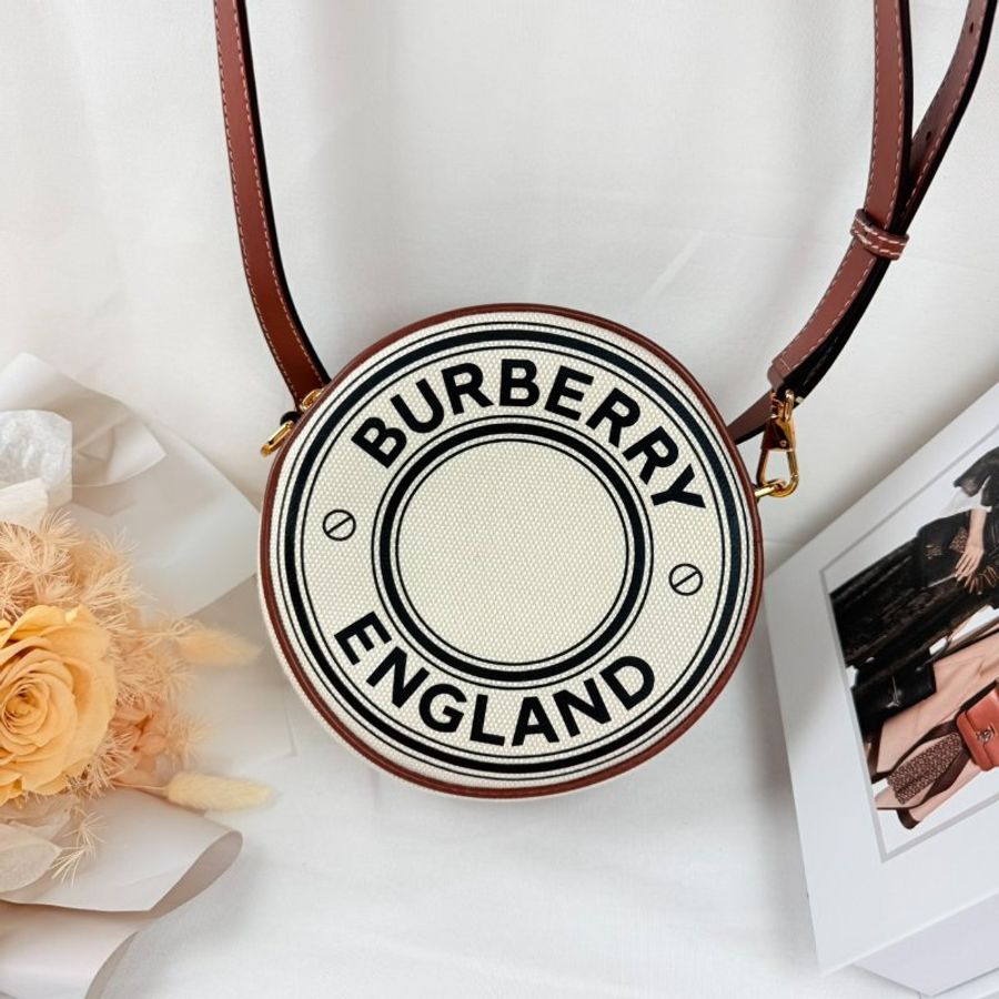 近新狀態良好BURBERRY LOUISE帆布圓餅包 胸背/斜背/側背三用包-0