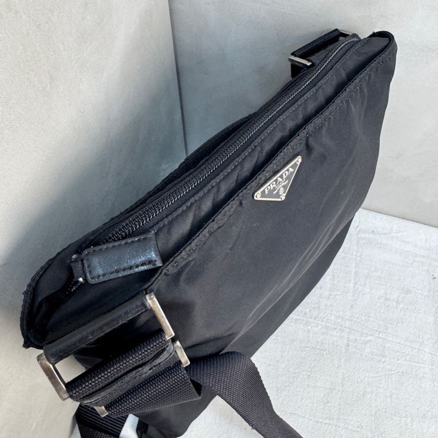 【赫蒂國際精品】Prada 普拉達 黑色尼龍斜背包 vintage-8