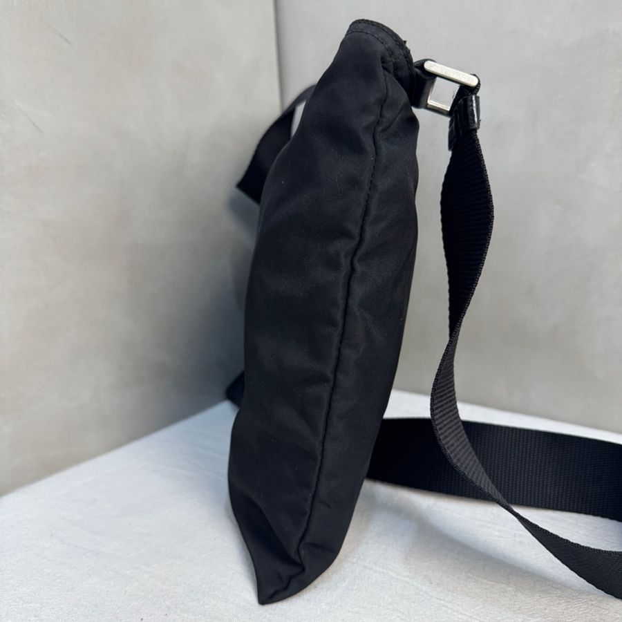 【赫蒂國際精品】Prada 普拉達 黑色尼龍斜背包 vintage-10