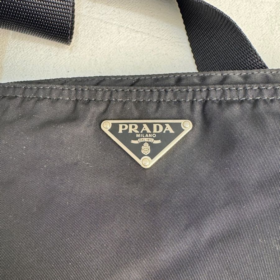 【赫蒂國際精品】Prada 普拉達 黑色尼龍斜背包 vintage-11