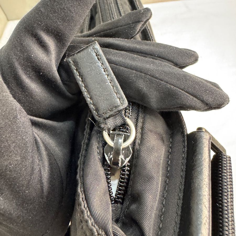 【赫蒂國際精品】Prada 普拉達 黑色尼龍斜背包 vintage-18