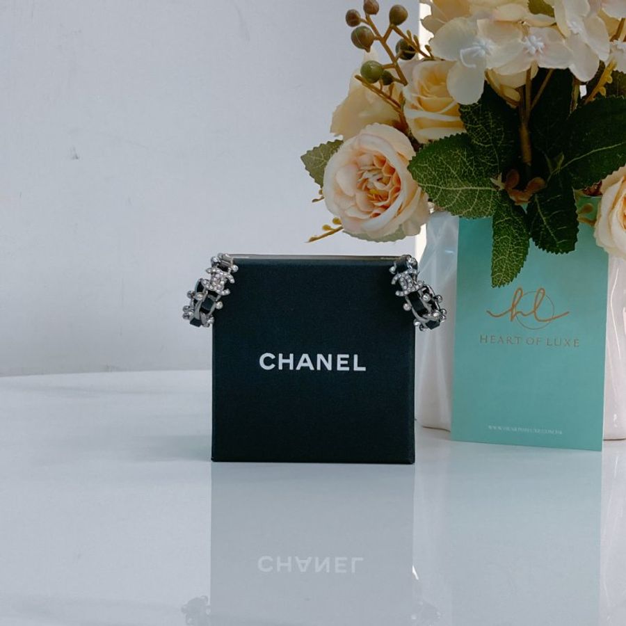 MS0720 Chanel 香奈兒雙C牛皮銀扣耳環 CC Logo Hooping Chain and Calfskin Black x PHW-0