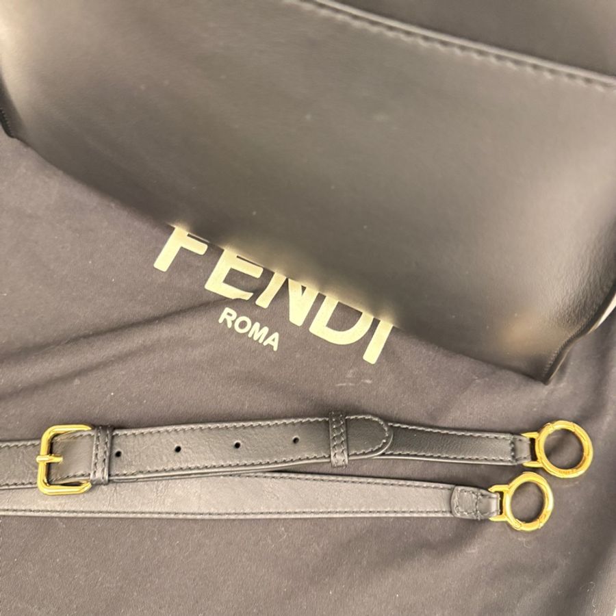 FENDI PEEKABOO包 霧黑 金扣 中號-12