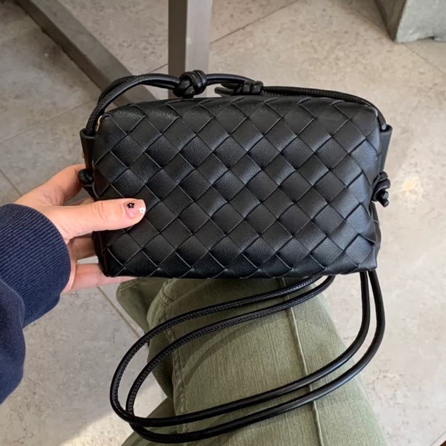 Bottega Veneta葆蝶家 LOOP 編織相機包收納包 手拿單肩包 迷你 黑色 尺寸：17×10×6-0