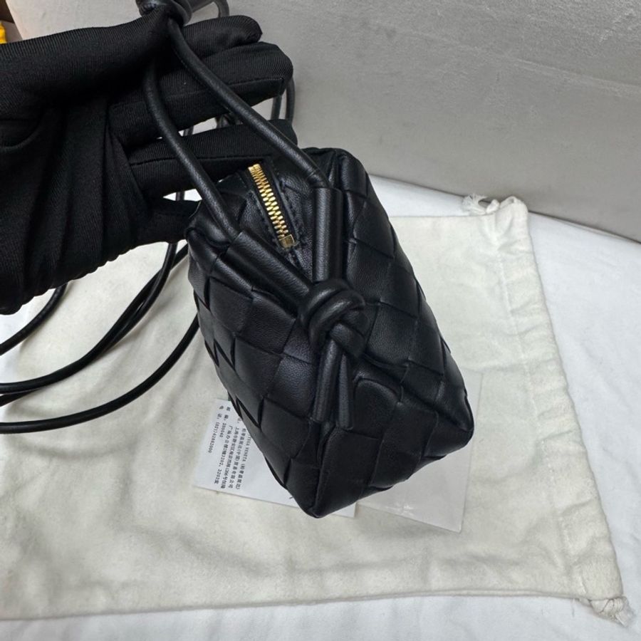 Bottega Veneta葆蝶家 LOOP 編織相機包收納包 手拿單肩包 迷你 黑色 尺寸：17×10×6-3