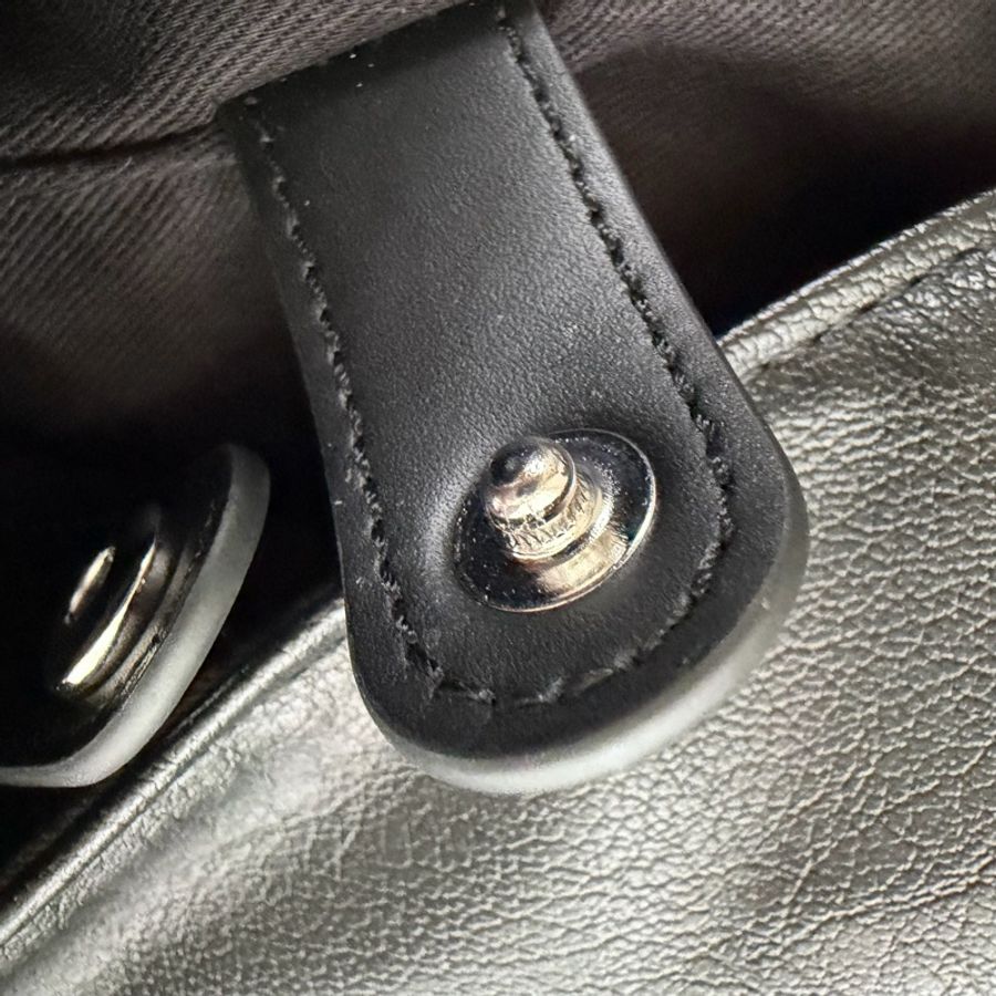 MM6 Maison Margiela 🌫️Japanese bag 經典三角包 Medium 皮革紋-12