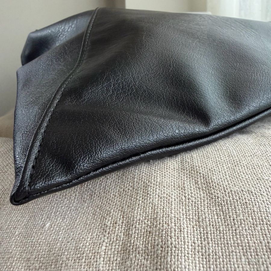 MM6 Maison Margiela🌫️ Japanese bag 經典三角包 Small 皮革紋-3