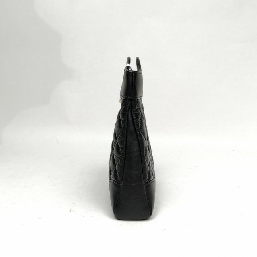 CHANEL 31BagMini22黑色牛皮晶片金扣肩背包-1
