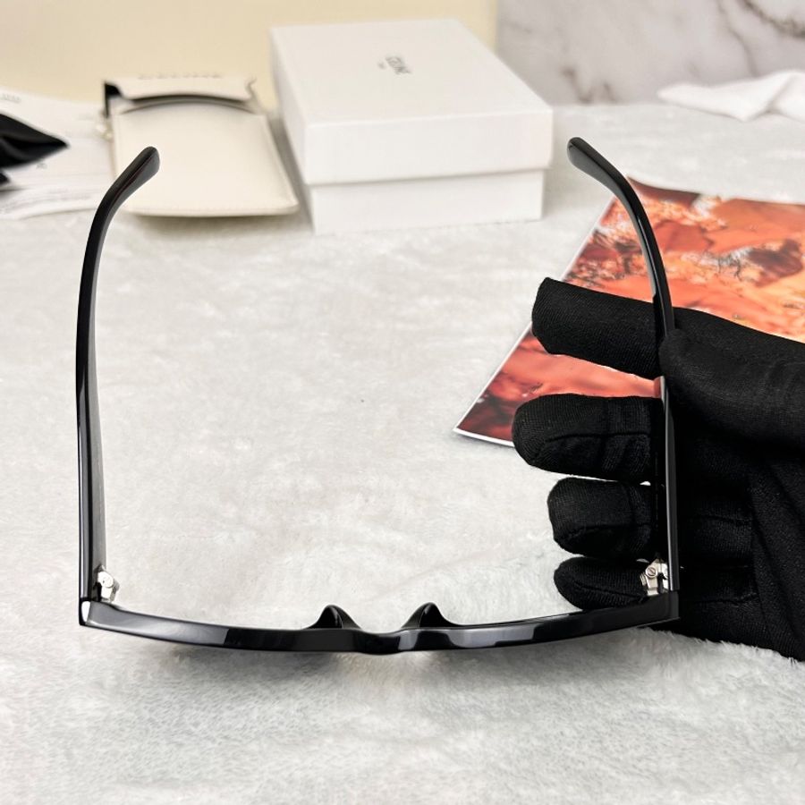 Celine CL40197U 黑膠框太陽眼鏡-18