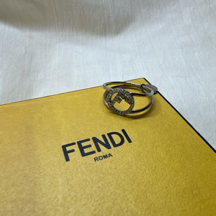 二手正品芬迪F is Fendi銀色帶鑽戒指 fendi戒指 fendi銀戒 fendi配件-0