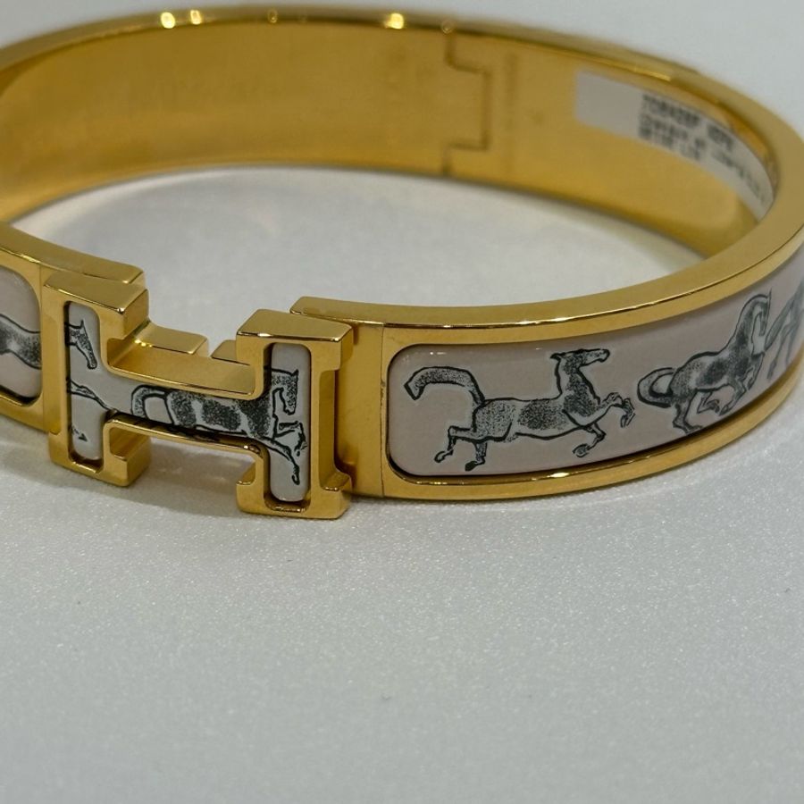 TW4864 Hermes 愛馬仕 H手鐲 特別版 奔騰的馬群 Chevaux en Liberte Clic H Bracelet PM Beige Lin x GHW-11